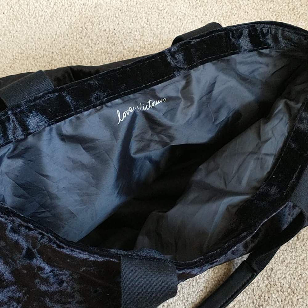 Victoria's Secret Bag - Picture 5 of 12